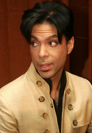 Illustration for article titled 32 Photos of Prince We Love